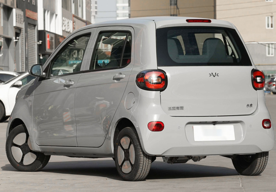 LHD Steering EV Electric Car 4-osobowy z długim zasięgiem 205 km