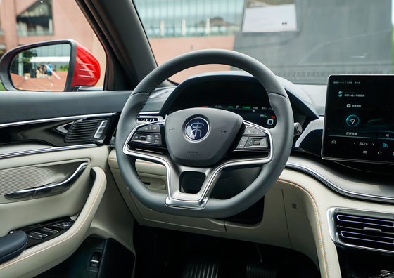 Samochód elektryczny BYD Song Plus Pure EV z akumulatorem 71,7 kWh